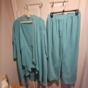 3 Piece Turquoise, Mother-of-the-bride chiffon   Pant Suit. Size 16. Never Worn.